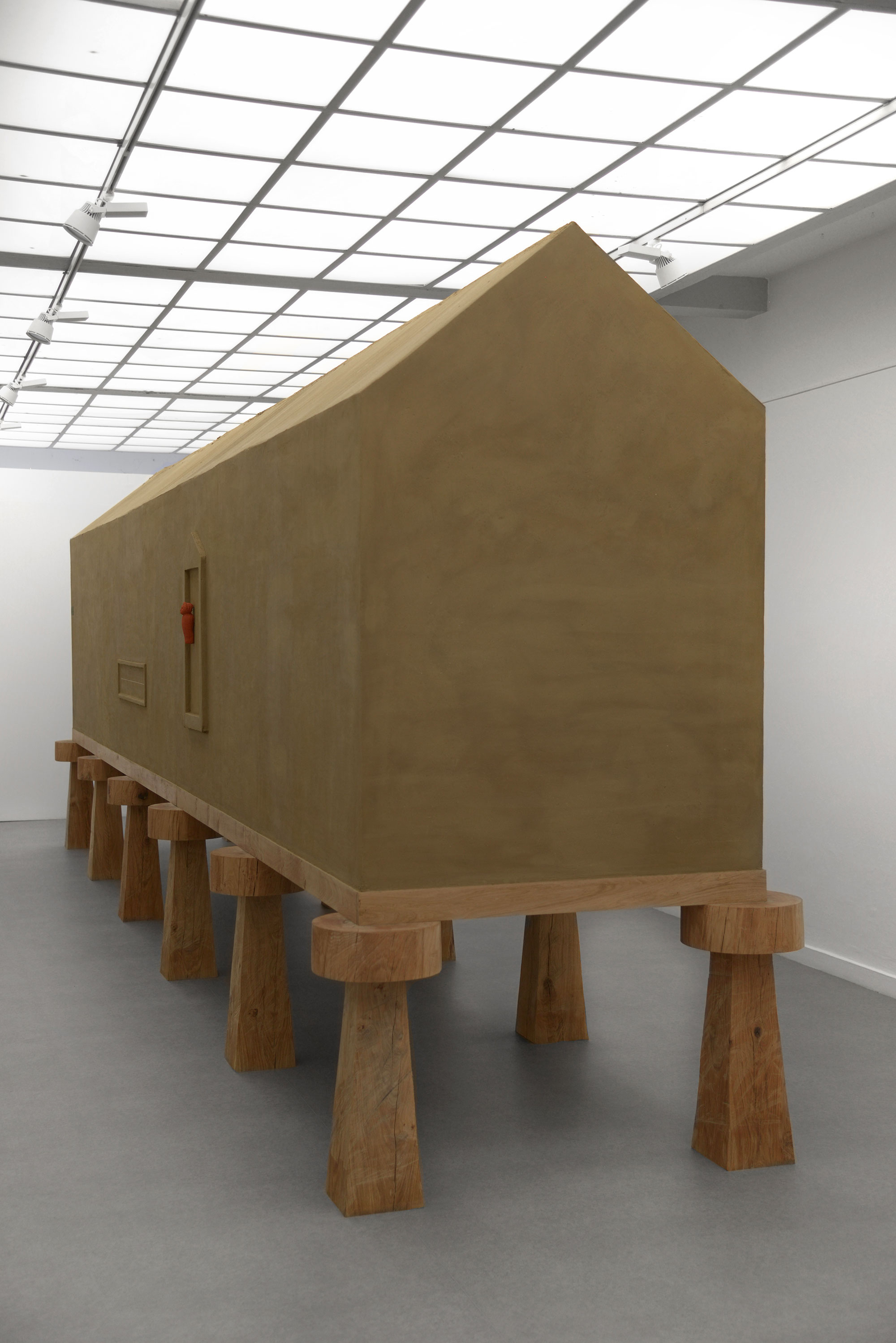'Kaaba' architecture in Edgar Sarin's objectif : société, Centre d'Art Contemporain Chanot, Clamart, France. 