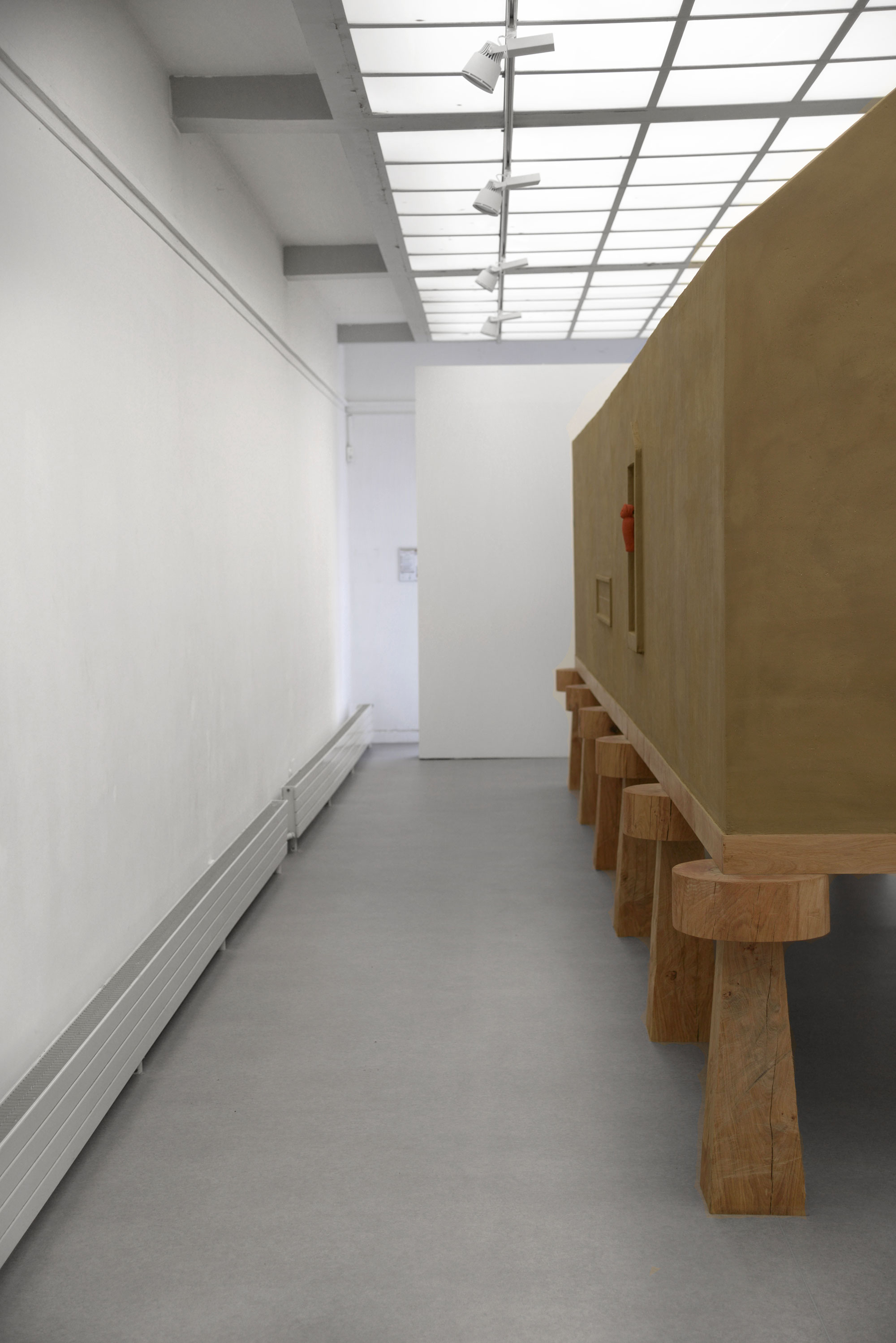'Kaaba' architecture in Edgar Sarin's objectif : société, Centre d'Art Contemporain Chanot, Clamart, France. 
