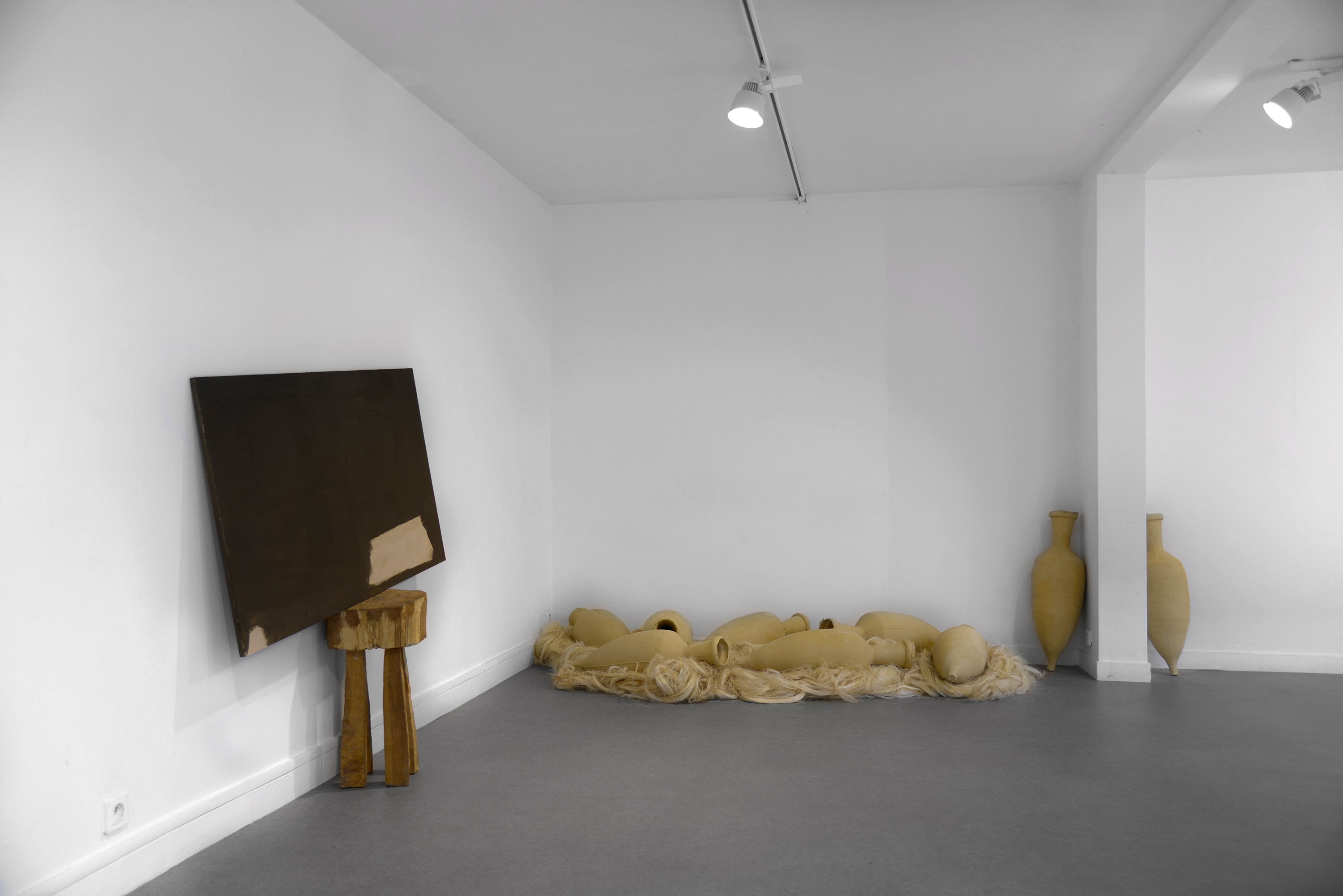  Amphora proto-industry in Edgar Sarin's objectif : société, Centre d'Art Contemporain Chanot, Clamart, France. 